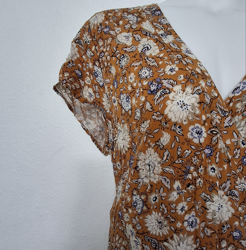 Old Navy Midi Wrap Dress Floral - Picture 11 of 12